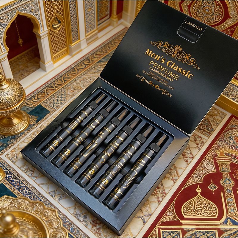 クラシックな木の香りのホームアロマスプレー、ギフトボックス入 - Home Fragrance Gift のレビューと価格